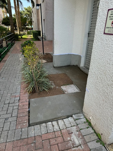 Execução de calçada interna em condomínio 12